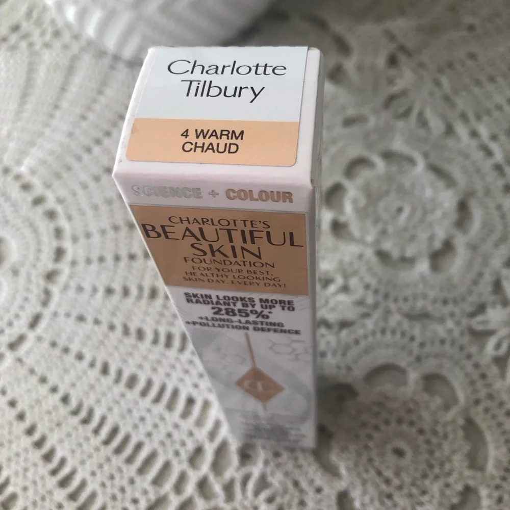 85-CHARLOTTE TIBURY 4 WARM SKIN MEDIUM COVERAGE LIQUID FOUNDATION